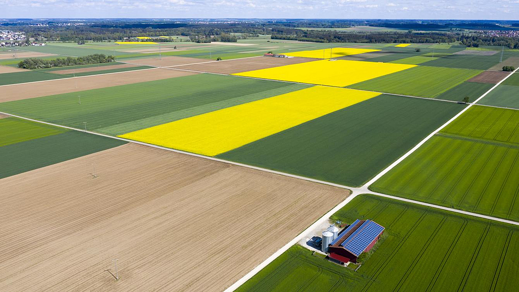 Luftbild verschiedener Ackerflächen