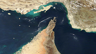 Satellitenaufnahme der Straße von Hormus zwischen Persischem Golf und Indischem Ozean