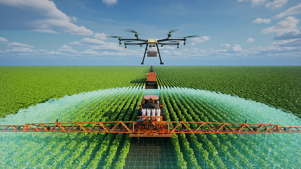 Autonomes Landwirtschaftsfahrzeug mit Pflanzenschutzspritze und eine Drohne arbeiten auf einem landwirtschaftlichen Acker